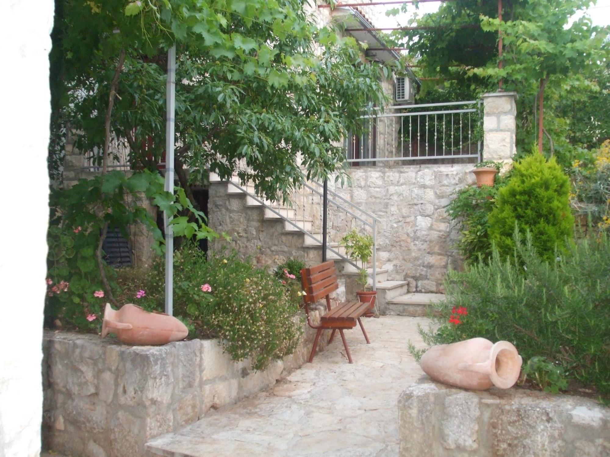 Apartments Marina Supetar Εξωτερικό φωτογραφία