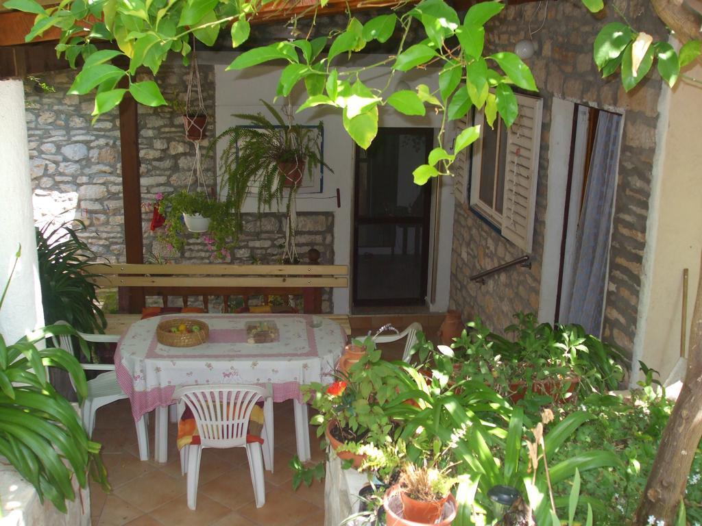 Apartments Marina Supetar Εξωτερικό φωτογραφία