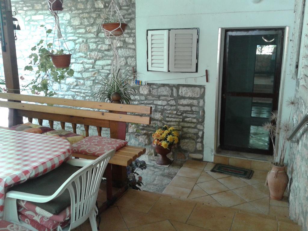 Apartments Marina Supetar Εξωτερικό φωτογραφία