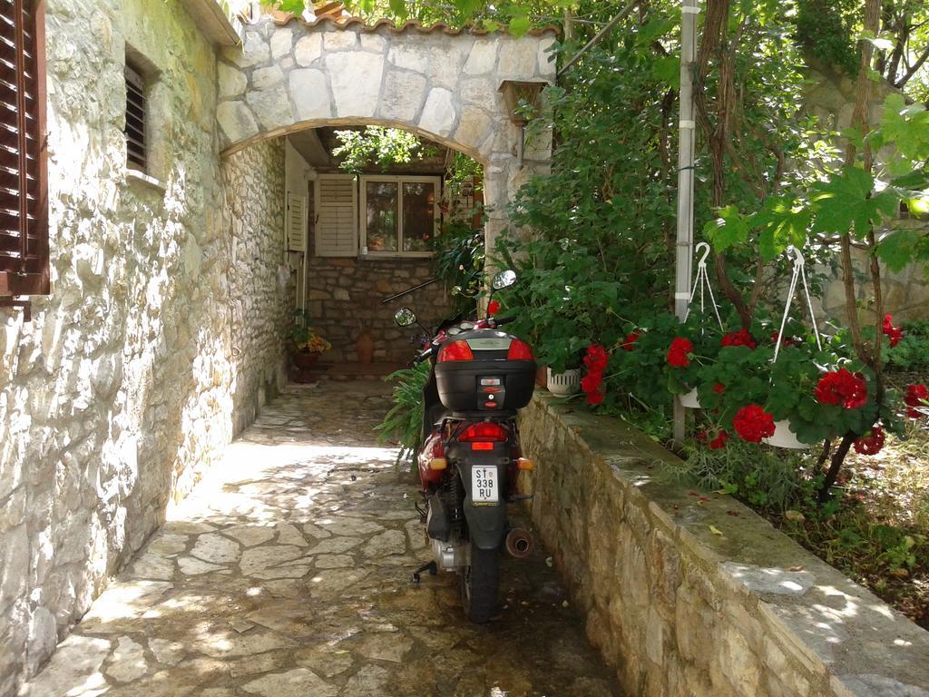 Apartments Marina Supetar Εξωτερικό φωτογραφία
