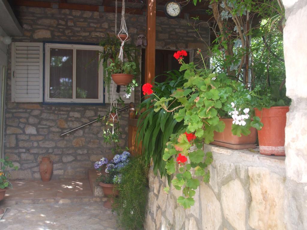 Apartments Marina Supetar Εξωτερικό φωτογραφία