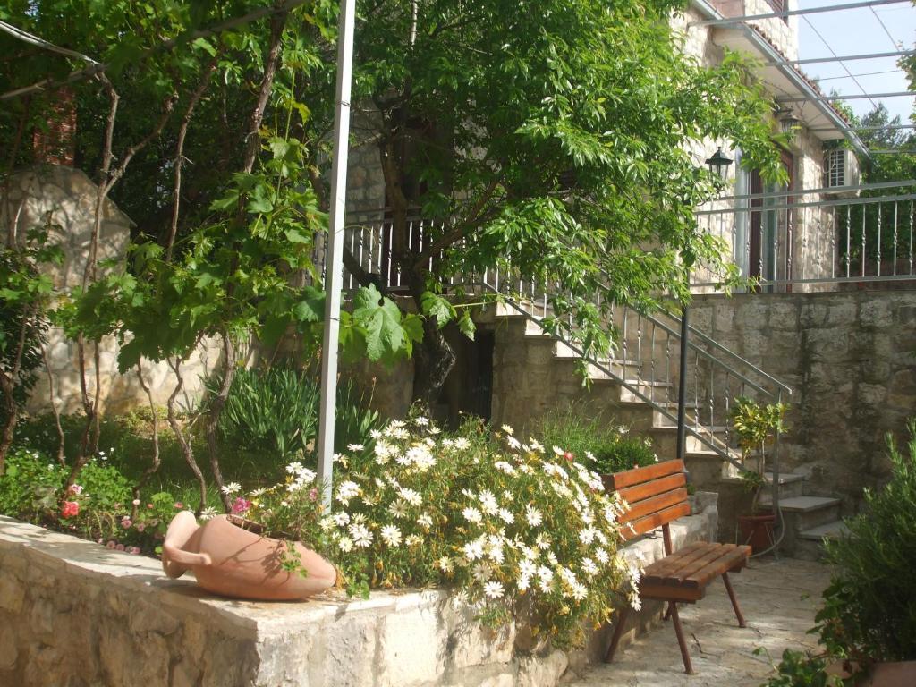 Apartments Marina Supetar Εξωτερικό φωτογραφία